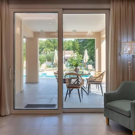 Апартаменты Coral Potamos (Corfu)